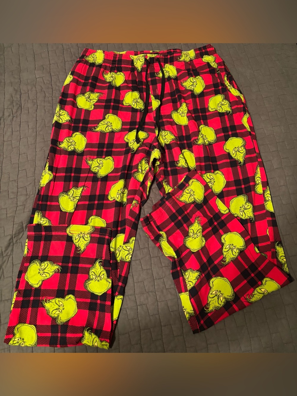 The Grinch pajama pants - size large